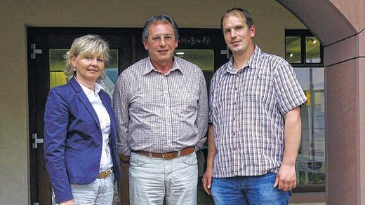 Wechsel im Vorsitz: Die neu gewählte Führungsspitze der VG Burgsinn, (v.l.) zweite Stellvertreterin Zita Baur, Gemeinschaftsvorsitzender Wolfgang Blum und erster Stellvertreter Robert Herold. Wechsel im Vorsitz: Die neu gewählte Führungsspitze der VG Burgsinn, (v.l.) zweite Stellvertreterin Zita Baur, Gemeinschaftsvorsitzender Wolfgang Blum und erster Stellvertreter Robert Herold.