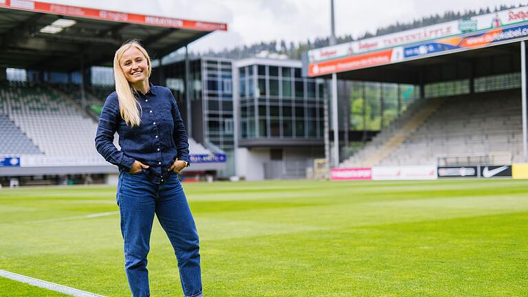 Fußball-Trainerin Theresa Merk       -  Trainerin Theresa Merk: Rückkehr auf die Trainerbank nach Babypause.