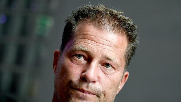 Schauspieler Til Schweiger wird vorerst keinen neuen «Tatort» drehen. Foto: Britta Pedersen/dpa-Zentralbild/dpa - Im April wurden Anschuldigungen gegen Til Schweiger laut, der sich bei Dreharbeiten falsch verhalten haben soll. Schauspieler Til Schweiger wird vorerst keinen neuen «Tatort» drehen. Foto: Britta Pedersen/dpa-Zentralbild/dpa - Im April wurden Anschuldigungen gegen Til Schweiger laut, der sich bei Dreharbeiten falsch verhalten haben soll.