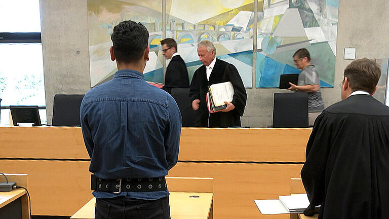 Der Angeklagte Ilker A.&nbsp;steht derzeit in Würzburg vor Gericht.