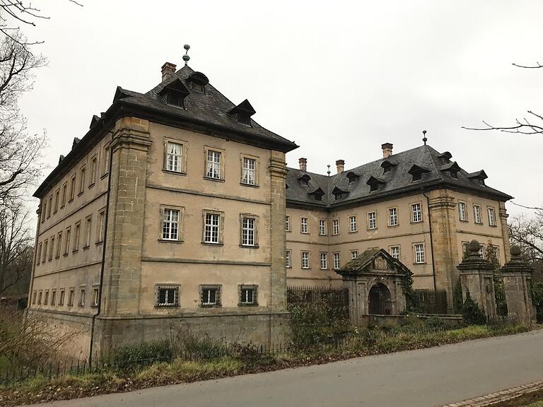 Das Schloss Gereuth gehört zu den schönsten Sehenswürdigkeiten, an denen die Wandertour vorbeiführt. Das Schloss Gereuth gehört zu den schönsten Sehenswürdigkeiten, an denen die Wandertour vorbeiführt.