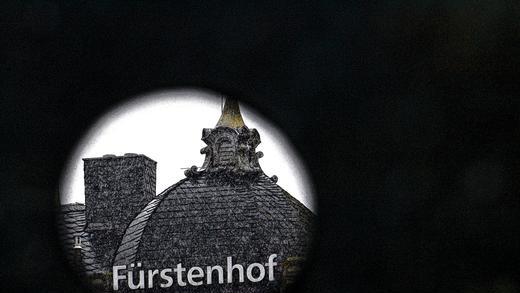 Schlagartig verbesserte Aussichten: Die Klage gegen die Baugenehmigung für das Hotelprojekt Fürstenhof ist abgewiesen worden. Schlagartig verbesserte Aussichten: Die Klage gegen die Baugenehmigung für das Hotelprojekt Fürstenhof ist abgewiesen worden.