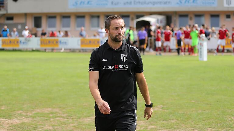 Der Abschied aus Sands war von einigen Misstönen begleitet. In Neuschleichach unternimmt Daniel Rinbergas nun einen Neustart als Spielertrainer. Der Abschied aus Sands war von einigen Misstönen begleitet. In Neuschleichach unternimmt Daniel Rinbergas nun einen Neustart als Spielertrainer.