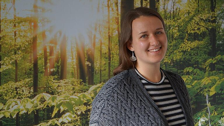 Luise Diestel macht eine Ausbildung zur Bestattungsfachkraft bei Bestattungen Otto Volk in Kitzingen. Luise Diestel macht eine Ausbildung zur Bestattungsfachkraft bei Bestattungen Otto Volk in Kitzingen.