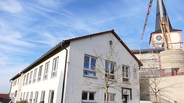 Was passiert mit dem Josefsheim in Motten? Derzeit gehört es der Kirche und wird kaum genutzt. Ideen und Chancen gibt es viele, doch vor den Planungen zu konkreten Nutzungsmöglichkeiten braucht die Gemeinde Zahlen und Fakten.       -  Was passiert mit dem Josefsheim in Motten? Derzeit gehört es der Kirche und wird kaum genutzt. Ideen und Chancen gibt es viele, doch vor den Planungen zu konkreten Nutzungsmöglichkeiten braucht die Gemeinde Zahlen und Fakten.