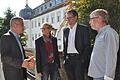 Die Bundestagsabgeordnete Sabine Dittmar und ihr Kollege Burkhard Blienert (Zweiter von rechts) zu Info-Besuch in der Fachklinik in Eichelsdorf. Der Leiter der Fachklinik, Robert Soto-Löwenthal (links) führte die SPD-Abgeordneten und Konrad Spiegel vom SPD Ortsverein.