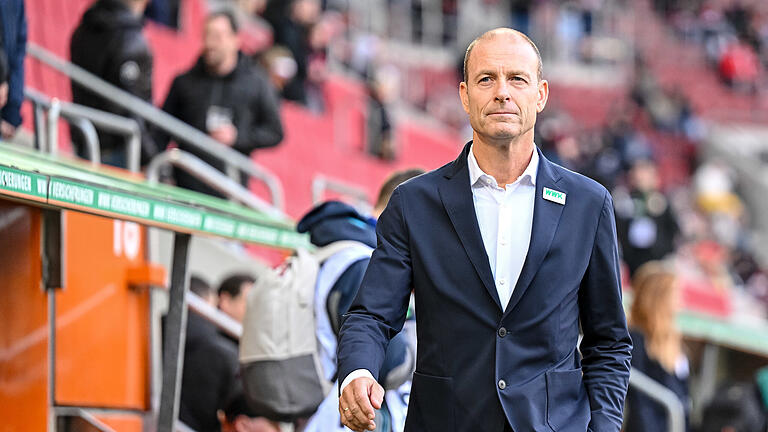 FC Augsburg - TSG 1899 Hoffenheim.jpeg       -  Den Schnee-Chaos in Augsburg zum Trotz: Der FCA sagt, das Spiel gegen Frankfurt findet statt.