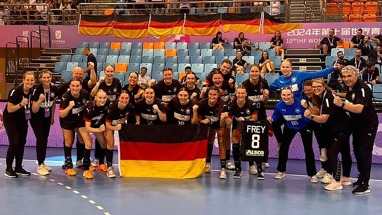 Anika Kleinlein (Zweite von rechts) mit der deutschen U18-Auswahl bei der Juniorinnen-WM in China.
