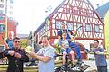 Relikte aus alter Zeit: Für die Feier zum 140-jährigen Bestehen der Feuerwehr stöbern Steffen Popp, Jürgen Reindl (hinten), Christian Markgraf (rechts) und die Kommandanten Andreas Markgraf (links) und Bastian Michel in der Geschichte der Riedenheimer Wehr. Mit auf dem Bild Noah Markgraf.