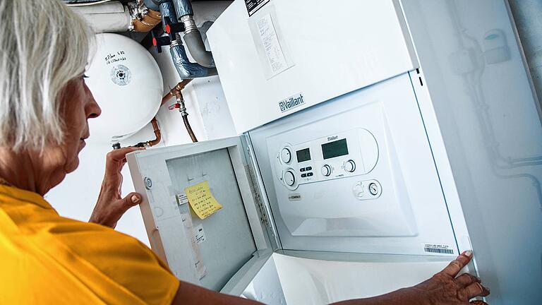 Ab 2024 soll jede neue Heizung zu 65 Prozent mit erneuerbaren Energien betrieben werden.       -  Viele Menschen lassen sich gerade Gasheizungen einbauen. Warum das so ist und ob sich das überhaupt noch lohnt.