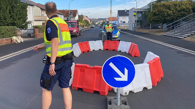 Versuchsweise wurden anlässlich der Mobilitätswoche auf der Bodelschwinghstraße in Karlstadt sogenannte Querungshilfen eingerichtet.