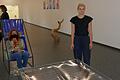Julia Hainz bezieht in ihrer Ausstellung im Salong des Kunstvereins die Besucher mit ein.