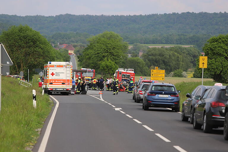 Ein Großaufgebot an Rettungskräften war am 21. Mai an die Kreuzung geeilt, um nach dem jüngsten schweren Unfall dort insgesamt sieben Verletzte zu versorgen. Für einen Mann kam jede Hilfe zu spät. Ein Großaufgebot an Rettungskräften war am 21. Mai an die Kreuzung geeilt, um nach dem jüngsten schweren Unfall dort insgesamt sieben Verletzte zu versorgen. Für einen Mann kam jede Hilfe zu spät.