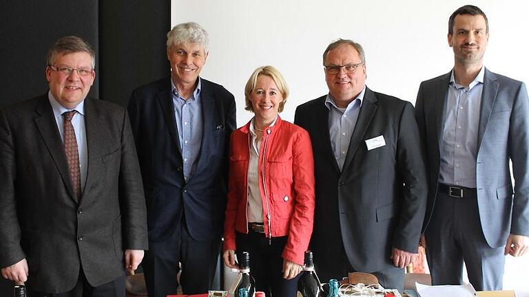 Die Expertenrunde beim dritten Tourismusdialog am bayerischen Untermain mit Volkmar Halbleib (von links), Michael Schwägerl, Martina Fehlner, Axel Singer sowie Michael Seiterle.