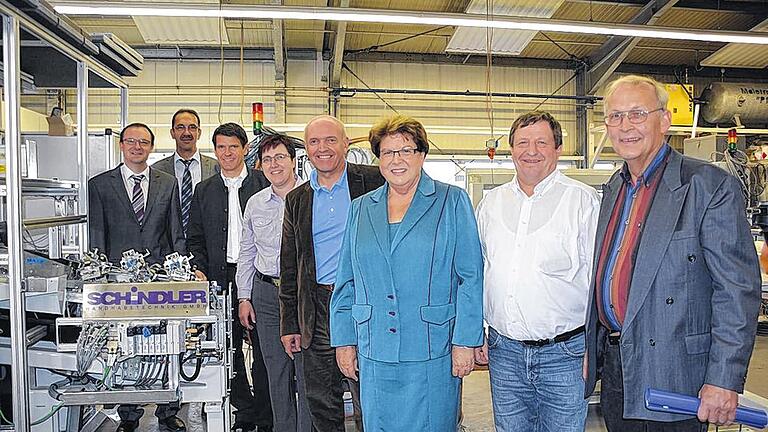 Hoher Besuch: Die CSA Rhön-Grabfeld hatte zur Betriebsbesichtigung der Firma Schindler-Handhabetechnik eingeladen. Prominentester Gast war Landtagspräsidentin Barbara Stamm. Hoher Besuch: Die CSA Rhön-Grabfeld hatte zur Betriebsbesichtigung der Firma Schindler-Handhabetechnik eingeladen. Prominentester Gast war Landtagspräsidentin Barbara Stamm.
