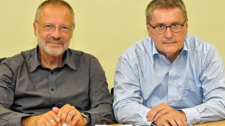 Die Zukunft im Blick: Walther Mann (links), 1. Bevollmächtigter der IG Metall, Würzburg, und Helmut Hauptmann, Betriebsratsvorsitzender der P&G-Standorte Marktheidenfeld und Altfeld.Foto: Andreas Brachs Die Zukunft im Blick: Walther Mann (links), 1. Bevollmächtigter der IG Metall, Würzburg, und Helmut Hauptmann, Betriebsratsvorsitzender der P&G-Standorte Marktheidenfeld und Altfeld.Foto: Andreas Brachs