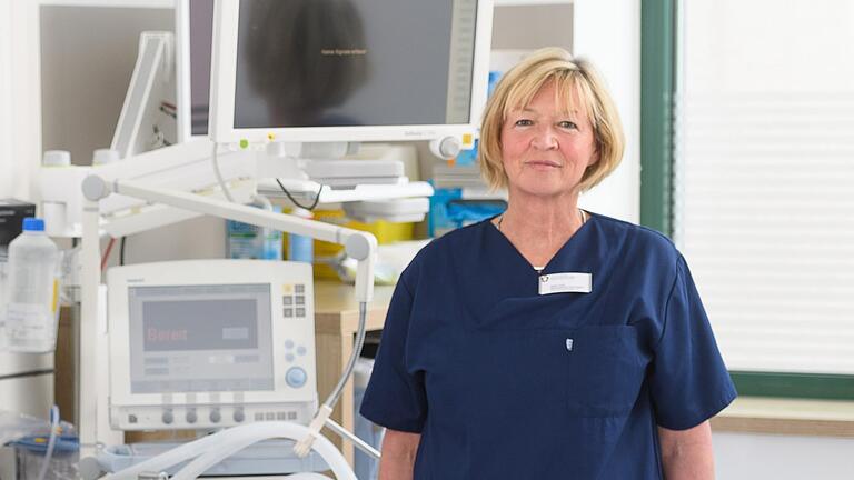 Katrin Siebert arbeitet als Stationsleitung im Rhön-Klinikum Campus in der Klinik für Neurologie auf der Intensivstation. Katrin Siebert arbeitet als Stationsleitung im Rhön-Klinikum Campus in der Klinik für Neurologie auf der Intensivstation.