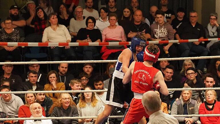 Boxen in Bad Kissingen       -  Die Erfolge der Bad Kissinger Boxer haben sich längst herumgesprochen. Bei der vom TSV ausgerichteten Boxnacht ist die Halle immer voll.
