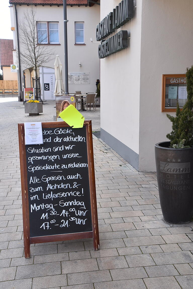 Corona-Not macht erfinderisch. So wie hier das Gasthaus Lamm in Höchberg bieten viele Gaststätten mittlerweile einen Abhol- oder Lieferservice für ihre Kunden an