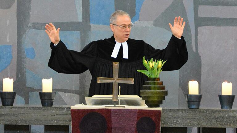 Christoph Rupprecht wurde in der Christuskirche in sein Amt als Pfarrer in Schweinfurt eingeführt.