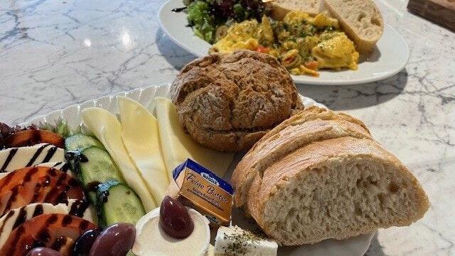 Im Soula's in Iphofen gibt es mediterrane Speisen zum Frühstück. Im Soula's in Iphofen gibt es mediterrane Speisen zum Frühstück.