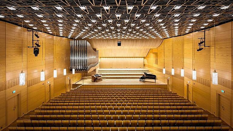 Anerkennung: Neubau des Konzertsaals der Musikhochschule mit Orgel.