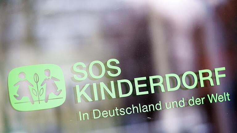 SOS-Kinderdorf       -  Grenzüberschreitungen gegenüber Kindern: Kommission legt Bericht vor. (Archivbild)