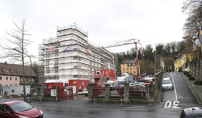 Noch im Bau: Das Marie-Juchacz-Seniorenheim der AWO in der Jägerstraße 15 (Zellerau). Noch im Bau: Das Marie-Juchacz-Seniorenheim der AWO in der Jägerstraße 15 (Zellerau).