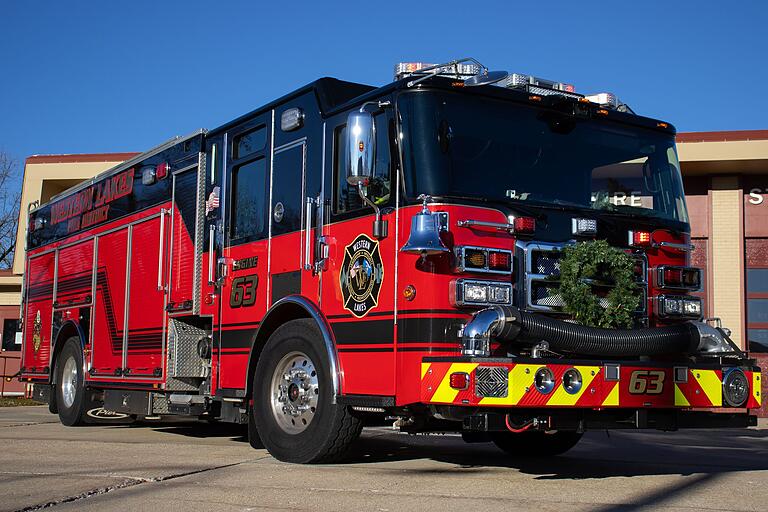 Sieht ganz schön massiv aus: das Werkzeug-Fahrzeug 'Engine 63' einer Feuerwache in Oconomowoc, Wisconsin.