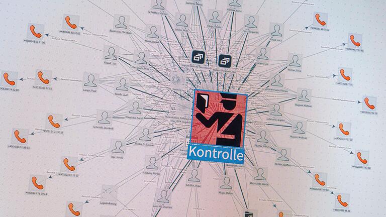 Polizeisoftware VeRA - Die Polizei-Software VeRA greift den Angaben zufolge nur auf interne Datensysteme der bayerischen Polizei zu. (Symbolbild) Polizeisoftware VeRA - Die Polizei-Software VeRA greift den Angaben zufolge nur auf interne Datensysteme der bayerischen Polizei zu. (Symbolbild)