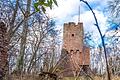 Auf dem Sommerberg ist oberhalb des Örtchens Wildenstein mit der gleichnamigen Burg eine der größten mittelalterlichen Befestigungen im Spessart bis heute gut erhalten.