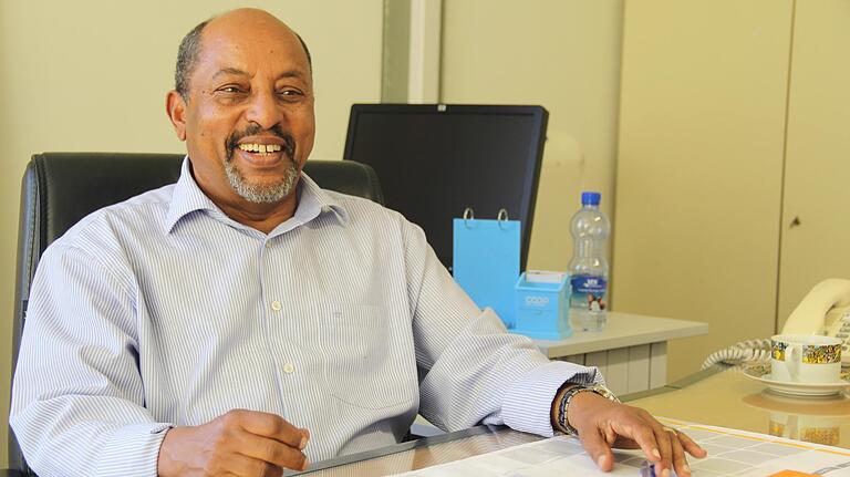 Berhanu Negussie: Der 64-Jährige war Weggefährte von Karlheinz Böhm ab der ersten Stunde 1981 in Äthiopien. Er ist heute Landesrepräsentant der Böhm-Stiftung 'Menschen für Menschen'. Berhanu Negussie: Der 64-Jährige war Weggefährte von Karlheinz Böhm ab der ersten Stunde 1981 in Äthiopien. Er ist heute Landesrepräsentant der Böhm-Stiftung 'Menschen für Menschen'.