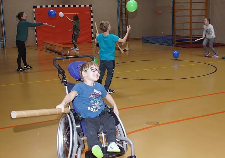 Für Leonardo ist das Angebot der 'EISs-Turnstunde' des TV Augsfeld wie gemacht. Sport treibt er sonst nur in der Kindertagesstätte der Lebenshilfe.