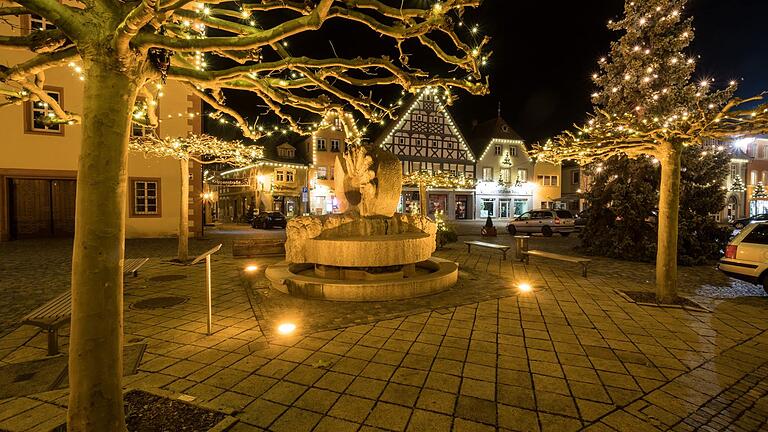 Christkind besucht Weihnachtsengel Christkind besucht Weihnachtsengel