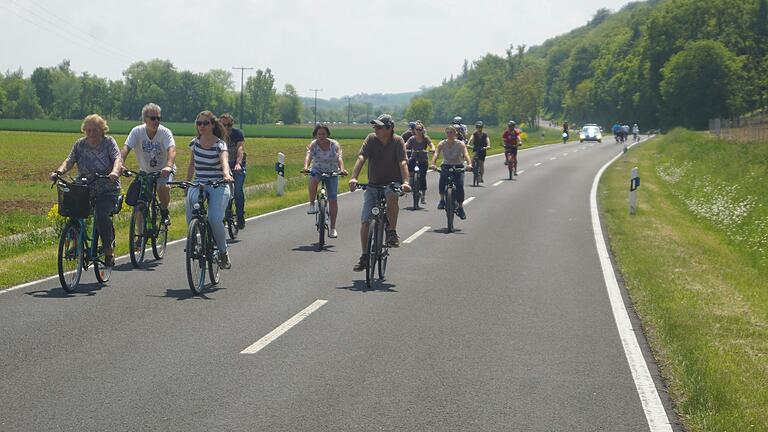 Freie Fahrt für Radfahrer und Radfahrerinnen: Der autofreie Sonntag entlang des Mains ist beliebt. Freie Fahrt für Radfahrer und Radfahrerinnen: Der autofreie Sonntag entlang des Mains ist beliebt. 