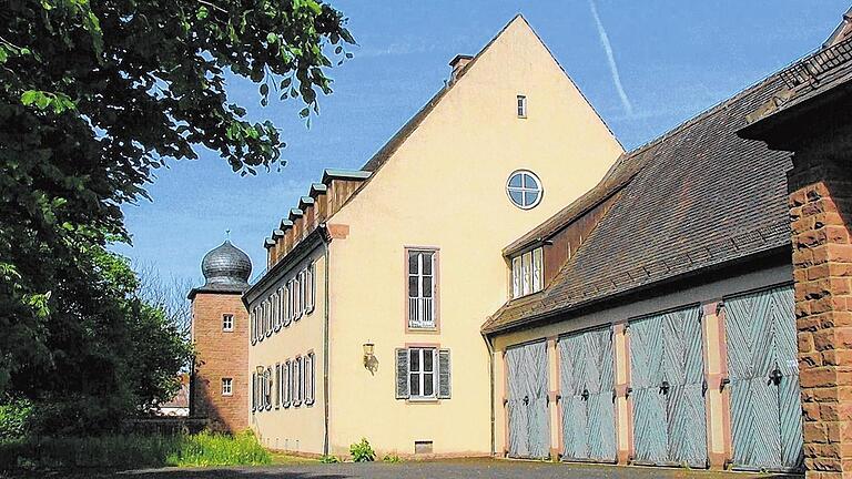Das alte Verwaltungsgebäude (im Bild) des RMD-Geländes in Steinbach soll erhalten bleiben. Das alte Verwaltungsgebäude (im Bild) des RMD-Geländes in Steinbach soll erhalten bleiben.
