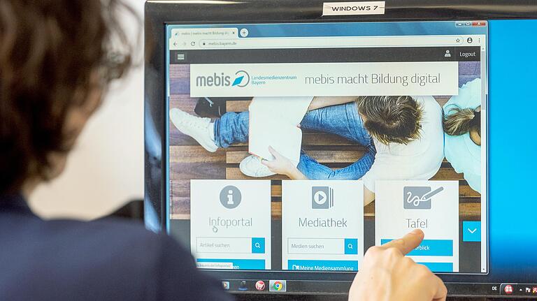 Lernen mit der Lernplattform Mebis: Nach Lehrerangaben ist die Plattform seit März deutlich verbessert worden und viel belastbarer. Zu Beginn des Lockdowns im März brach Mebis , nicht ausgelegt auf Massenzugriffe, gern zusammen.