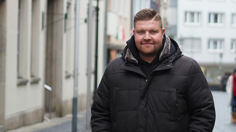Matthias Steinbauer findet, auf Wahlplakaten wird immer viel versprochen und keiner hält sich daran. Matthias Steinbauer findet, auf Wahlplakaten wird immer viel versprochen und keiner hält sich daran. 
