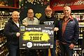 Bei der Scheckübergabe an den TSV Bergrheinfeld durch Edeka-Kaufmann Herbert Pfrang (Zweiter von links) freuen sich die Vorstandsmitglieder (von links) Dieter Vatter, Joe Erhard und Peter Friedel.