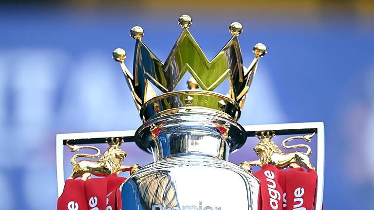 Der Pokal der englischen Premier League. Foto: Michael Regan/PA Wire/dpa       -  Der Pokal der englischen Premier League ist heißt begehrt.