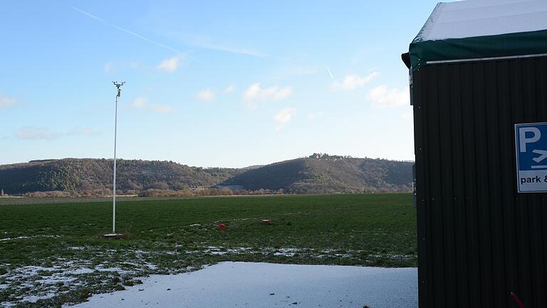 Um drei weitere Hallen zum Unterstellen der Fluggeräte soll der Flugplatz in Gössenheim erweitert werden. Der Gemeinderat gab dem Antrag von Patrick Hagedorn mehrheitlich statt. Danach soll allerdings 'Schicht im Schacht' sein, was den weiteren Ausbau betrifft.