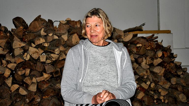 Angelika Schlüter stellte in Herbstadt ihren Kurzfilm "Senora Pawlowsky" vor und stand für Fragen zur Verfügung. Angelika Schlüter stellte in Herbstadt ihren Kurzfilm "Senora Pawlowsky" vor und stand für Fragen zur Verfügung.