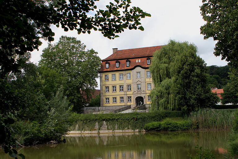 Im schönen Park-Areal des Schlosses Gleisenau ist die Eröffnung des 'Tag der offenen Gartentür“ statt. Im schönen Park-Areal des Schlosses Gleisenau ist die Eröffnung des 'Tag der offenen Gartentür“ statt.