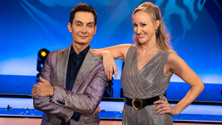 André Sultan-Sade und Sabrina Anderlik führen durch die 'Fränkischen Fastnacht-Flitter' am 11.11. im Bayerischen Rundfunk.
