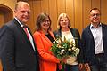 Landratskandidat und Bürgermeister von Kürnach Thomas Eberth (links) gratuliert der CSU-Bürgermeisterkandidatin Rosa Behon (Zweite von links) gemeinsam mit der stellvertretenden CSU-Ortsvorsitzenden und Stadträtin Judith Schieblon und Fraktionssprecher Wolfgang Karl zur Nominierung.