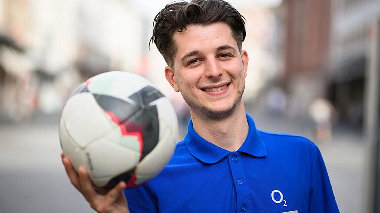 Jan Goßmann, 29 Jahre. Jan Goßmann, 29 Jahre.