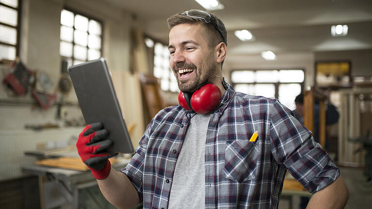 e-Vergabe der Main-Post       -  Mit der elektronischen Vergabe von Ausschreibungen haben Bieter nicht nur mehr Sicherheit, sondern sie sparen auch Geld.