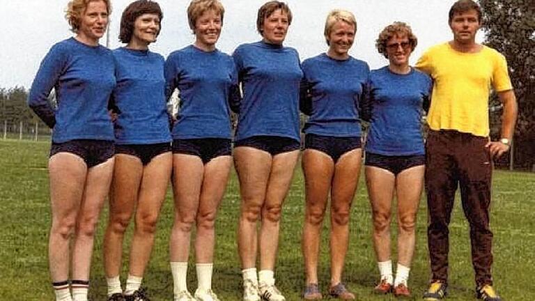Aushängeschild: Das Frauenteam des TV Jahn Schweinfurt spielte in den 1970er Jahren in der ersten Bundesliga.