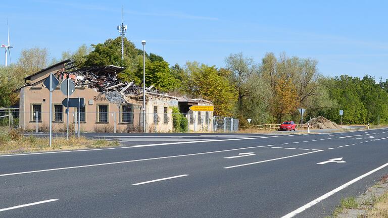 Was geschieht mit der Ruine an der einstigen B 19? Das frühere Gasthaus Schwarze Pfütze ist am 16. November Thema im Oerlenbacher Gemeinderat.