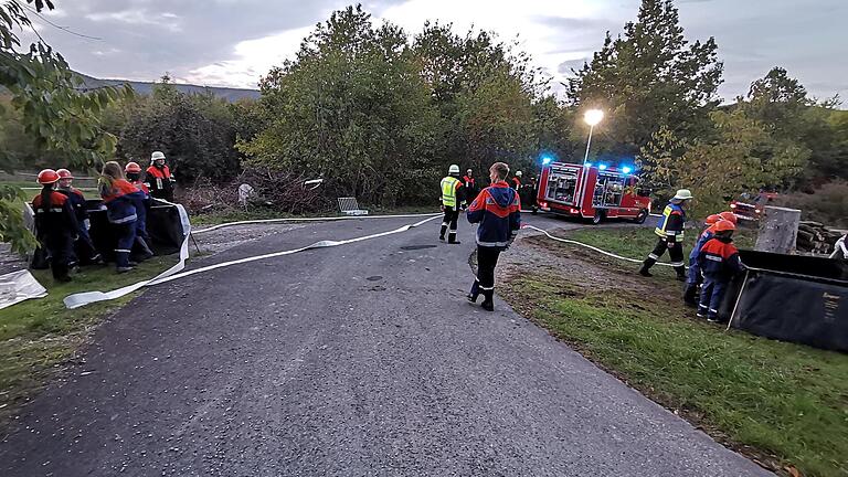 Auch in Krisenzeiten bewies die Stadtteilwehr in Ernstfalleinsätzen und Übungen Einsatzfähigkeit und Leistungsvermögen.       -  Auch in Krisenzeiten bewies die Stadtteilwehr in Ernstfalleinsätzen und Übungen Einsatzfähigkeit und Leistungsvermögen.